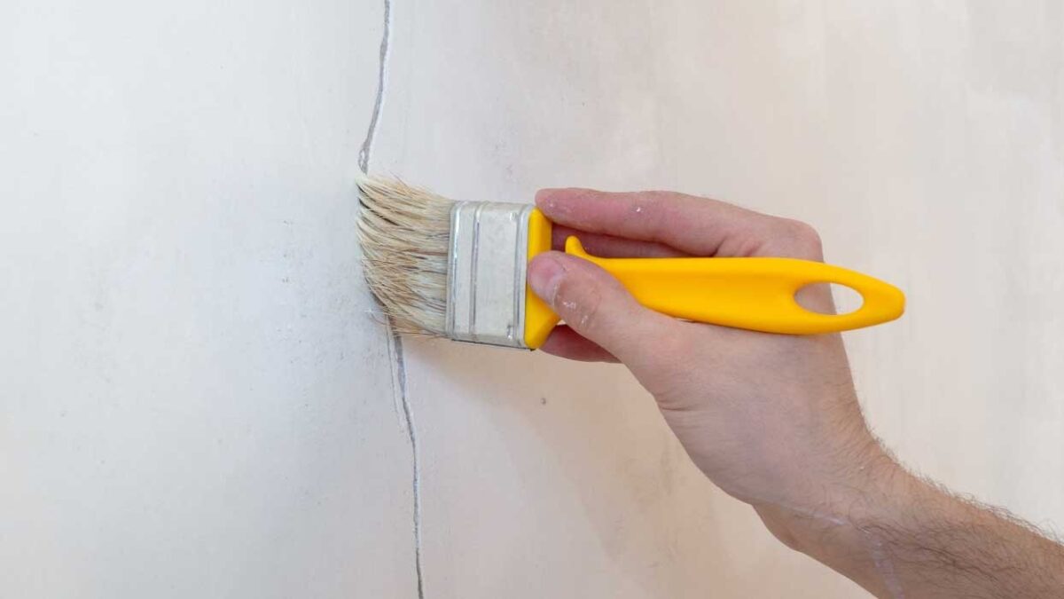 Ceiling or wall cracks